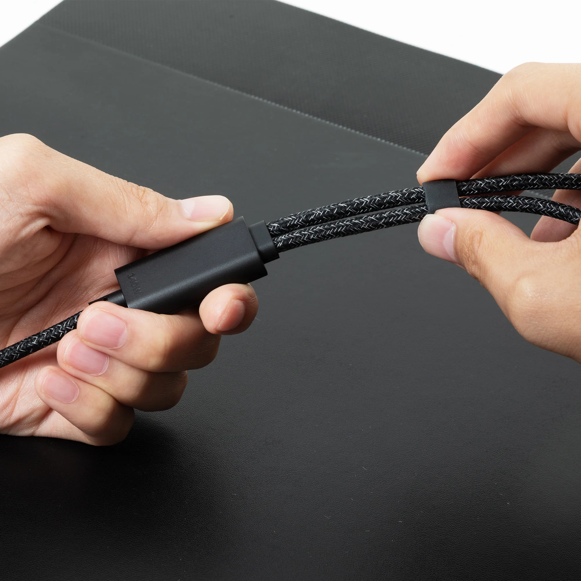 Belt Cable 2-in-1 USB-C to USB-C & USB-C Cable (140W) - Image 7