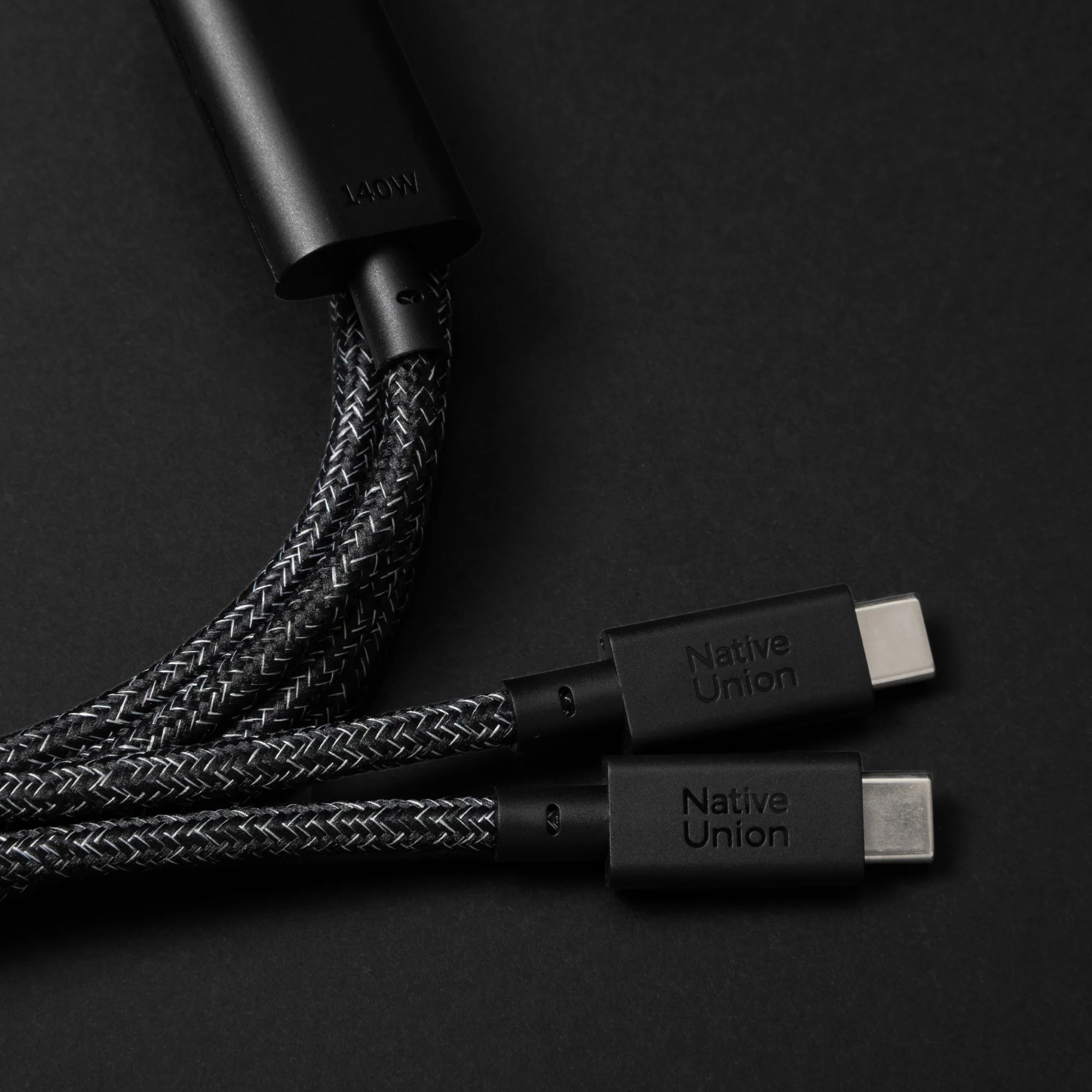 Belt Cable 2-in-1 USB-C to USB-C & USB-C Cable (140W) - Image 9