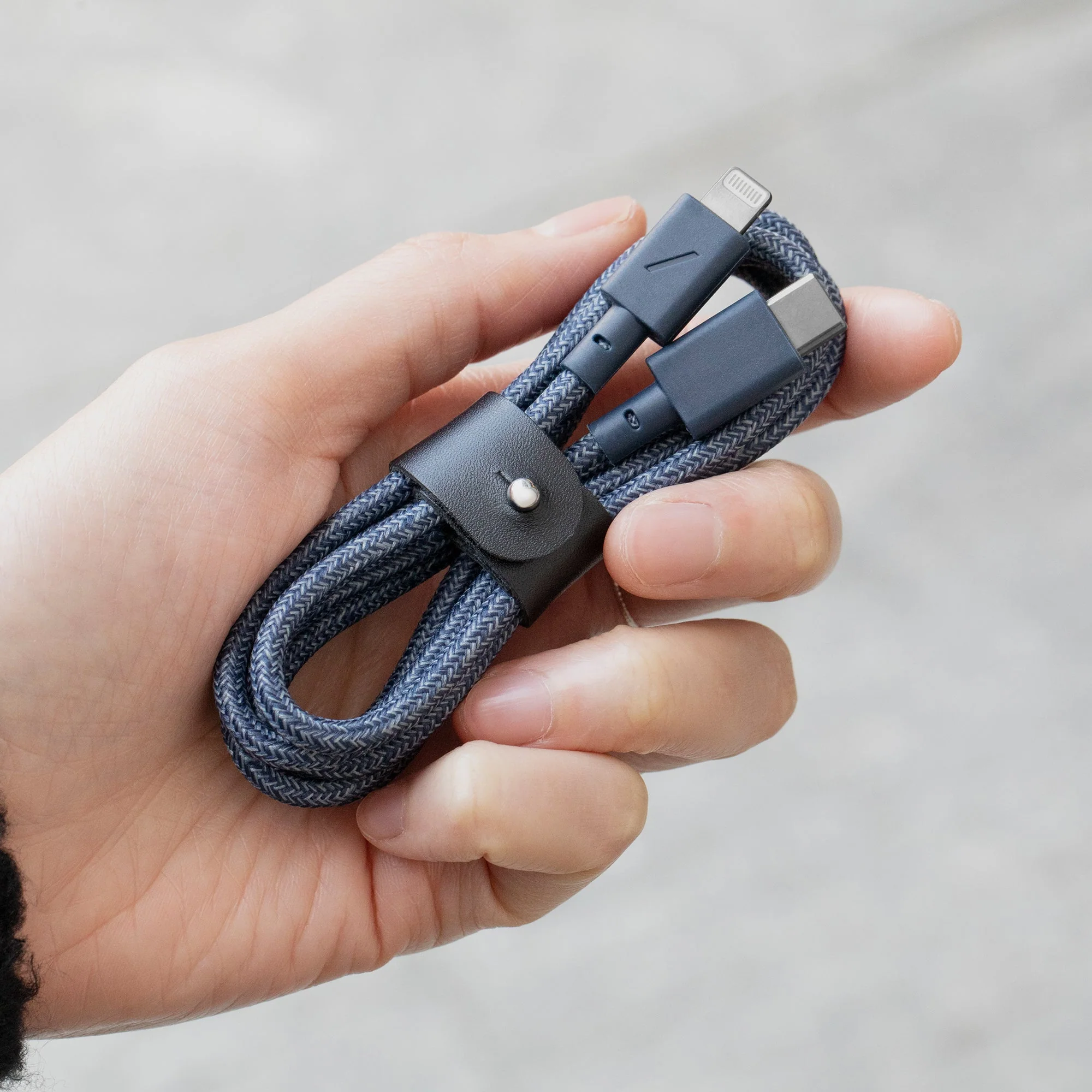 Belt Cable (USB-C to Lightning) - Image 15