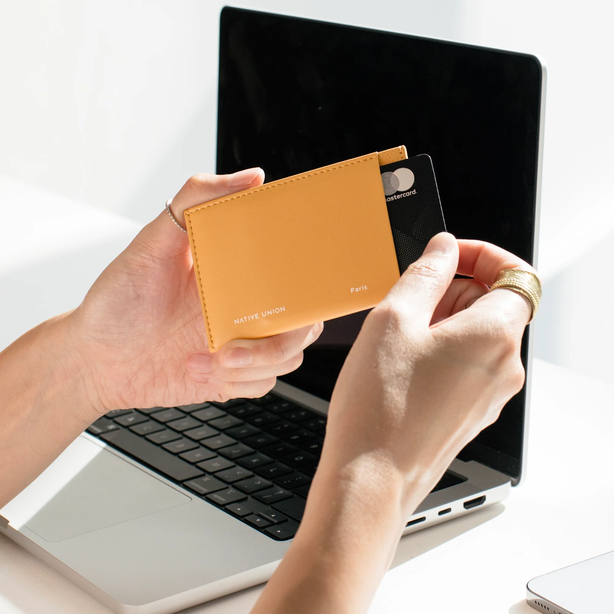 (Re)Classic Card Holder - Image 10