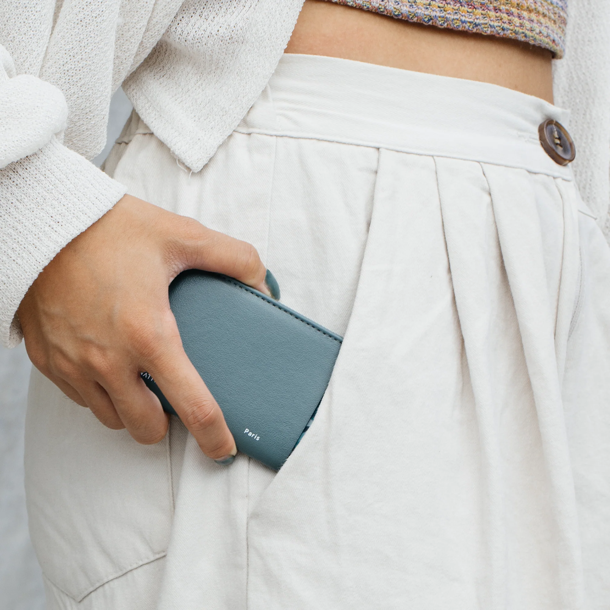 (Re)Classic Card Holder - Image 8
