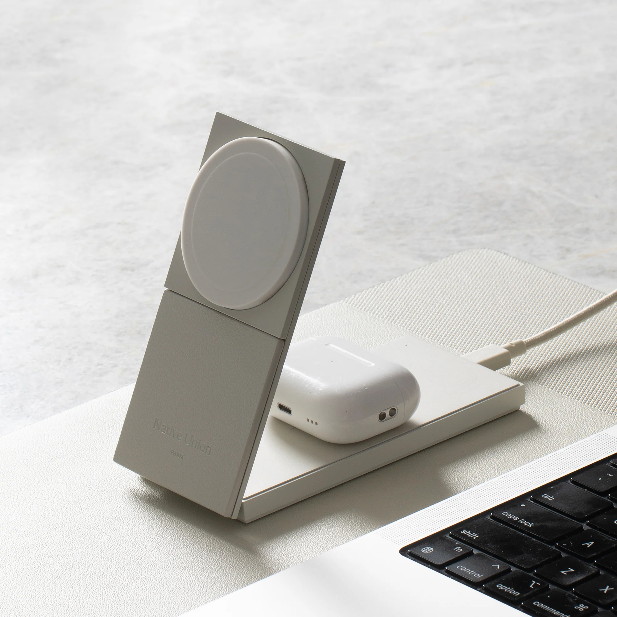 Rise 2-in-1 Magnetic Wireless Charger - Image 3