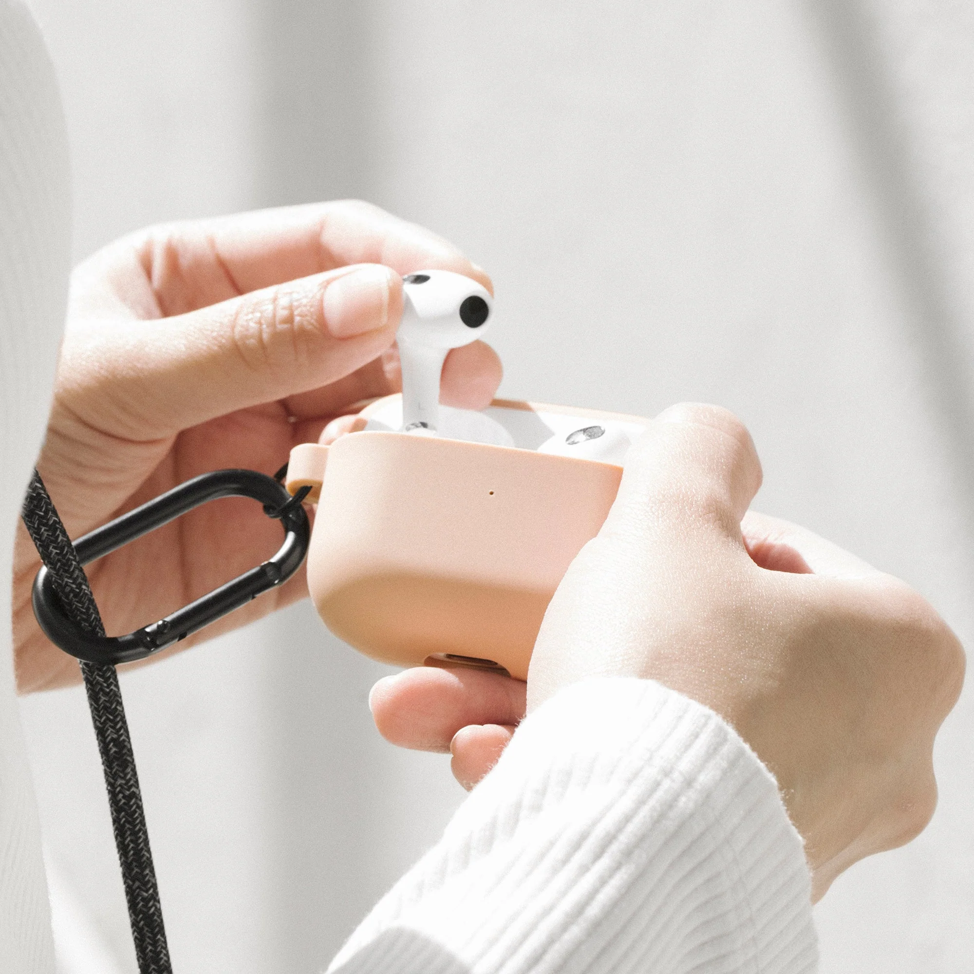 Roam Case for AirPods (Gen 3) - Image 6