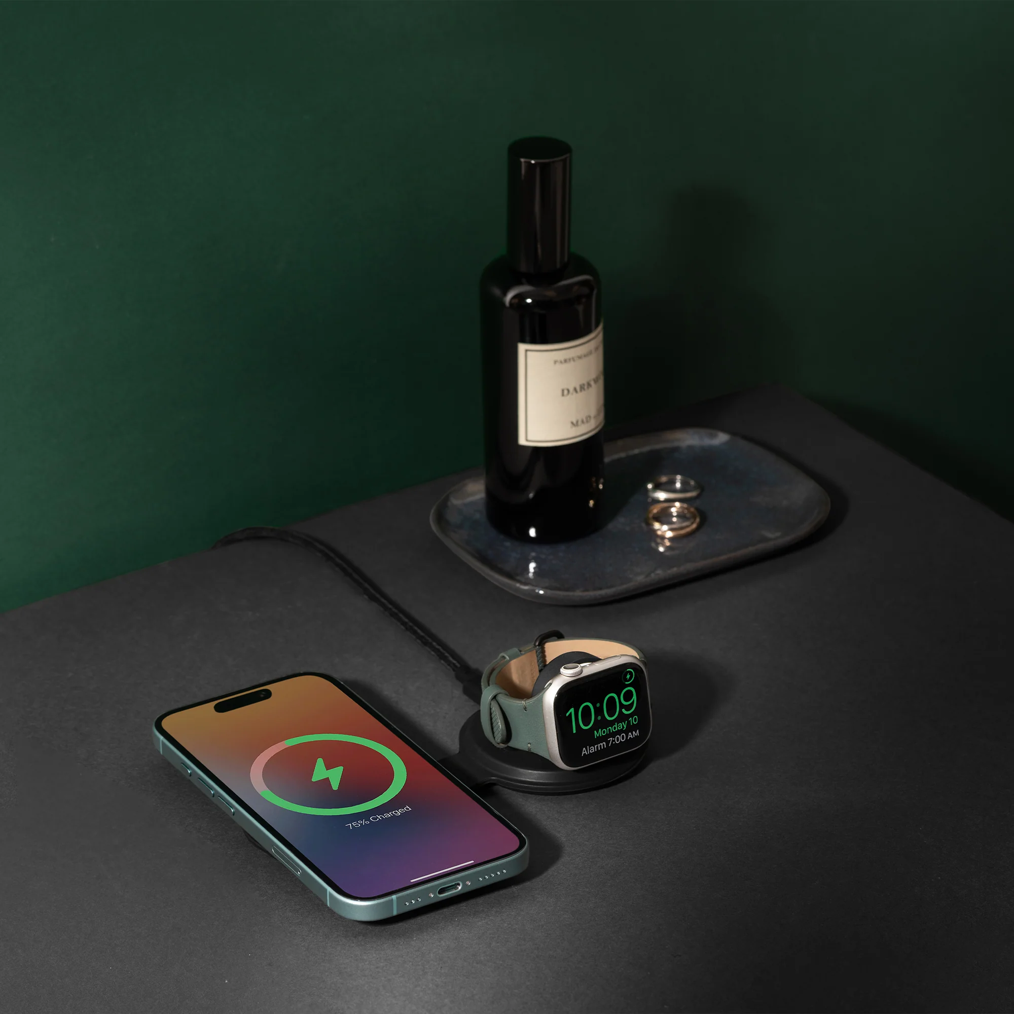 Voyage 2-in-1 Magnetic Wireless Charger - Image 4